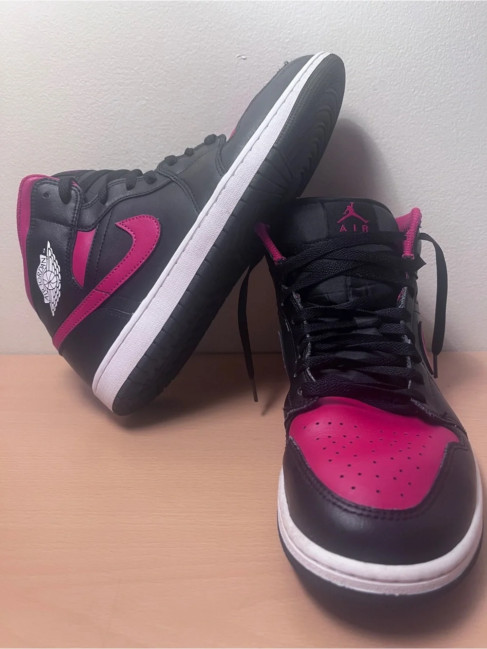 Air Jordan 1 Mid Bred Twist Men’s Black Red Shoes Size 11